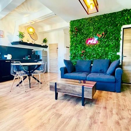 Jungle Room Le Muy Εξωτερικό φωτογραφία